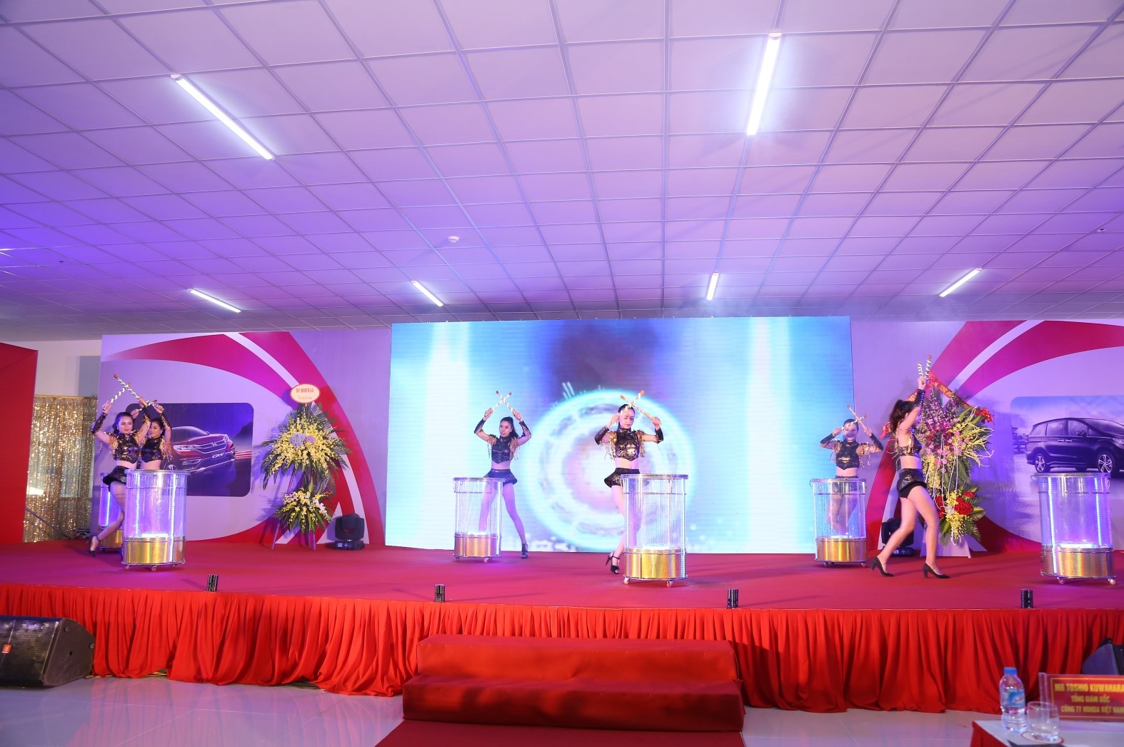 Tổ chức | lễ kỷ niệm thành lập doanh nghiệp trọn gói tại Đà Nẵng